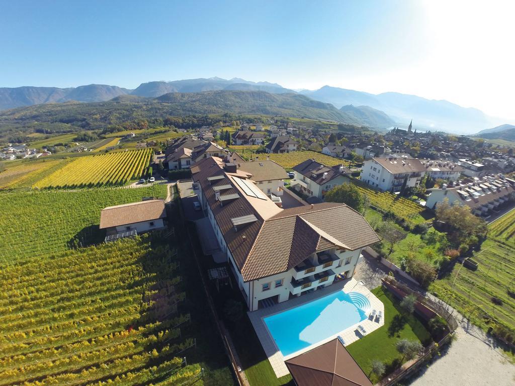 Garni Hotel Peterlinhof Caldaro Dış mekan fotoğraf