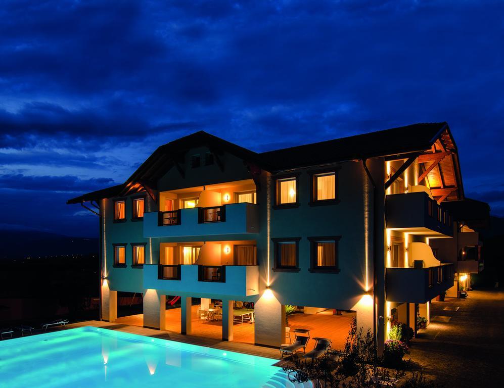 Garni Hotel Peterlinhof Caldaro Dış mekan fotoğraf