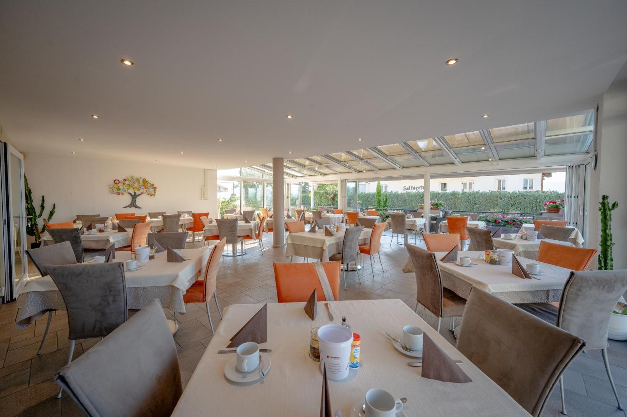 Garni Hotel Peterlinhof Caldaro Dış mekan fotoğraf