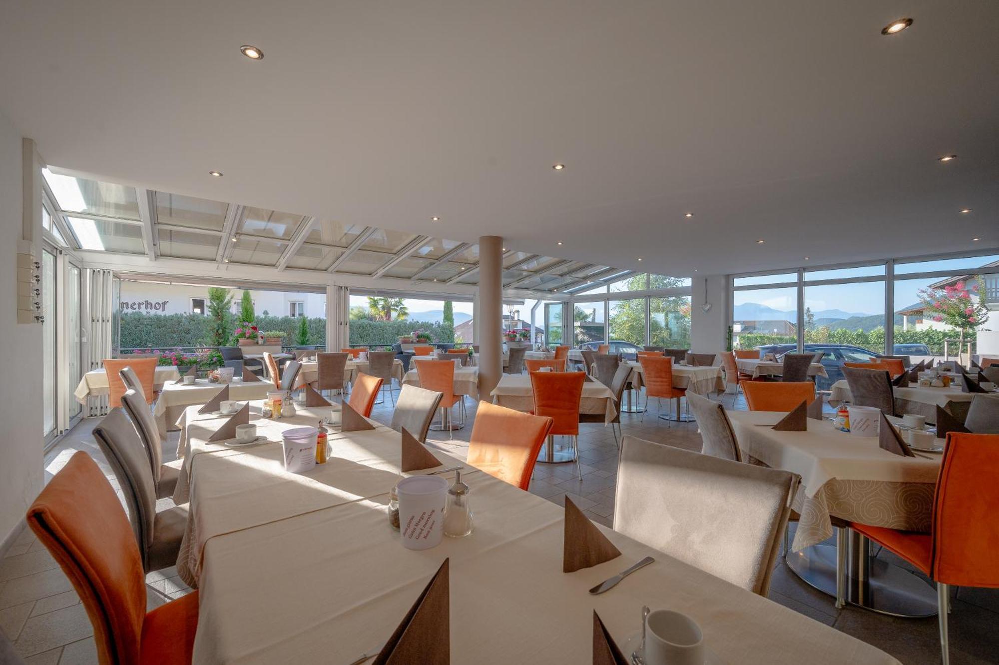 Garni Hotel Peterlinhof Caldaro Dış mekan fotoğraf