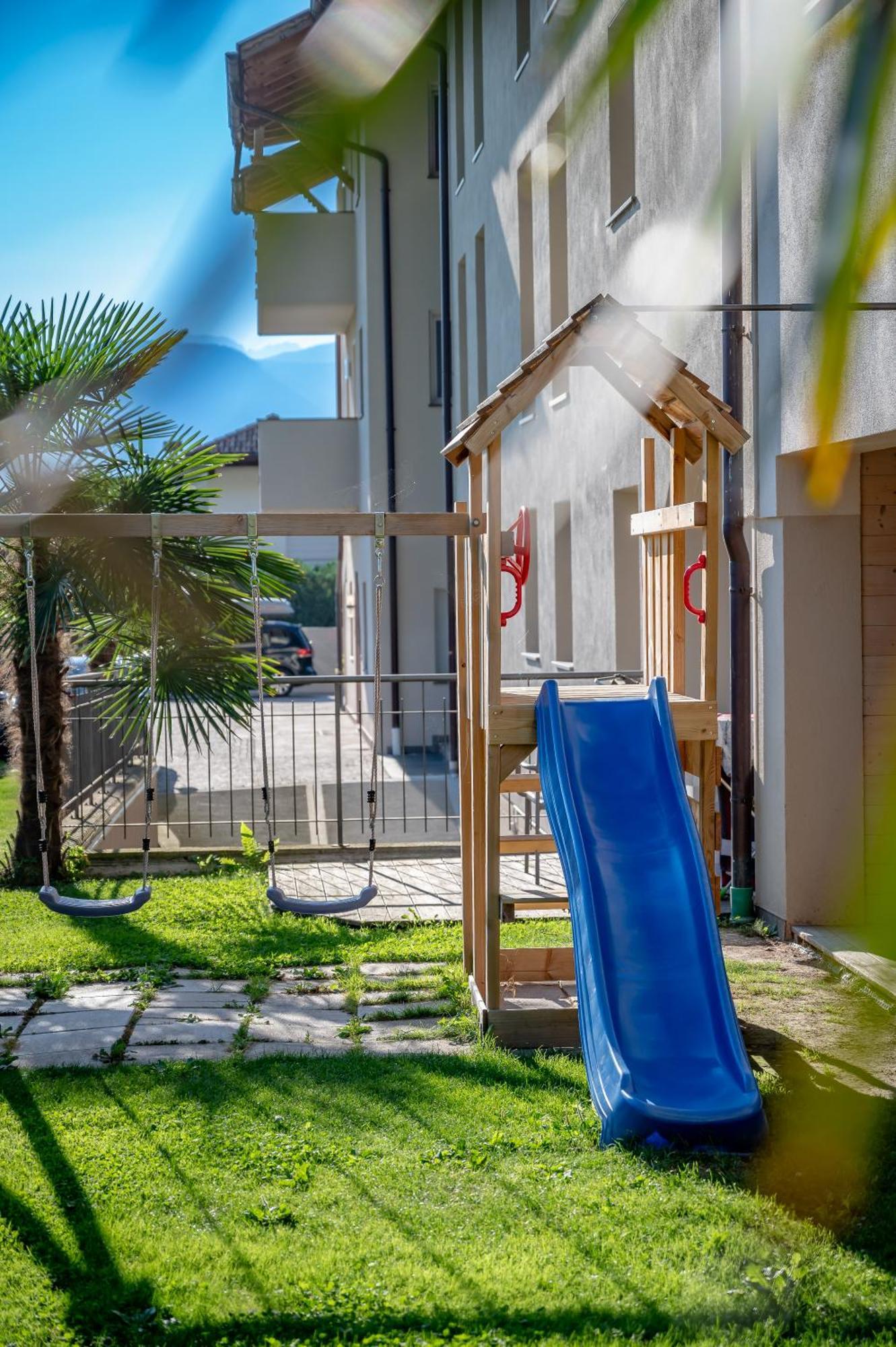 Garni Hotel Peterlinhof Caldaro Dış mekan fotoğraf
