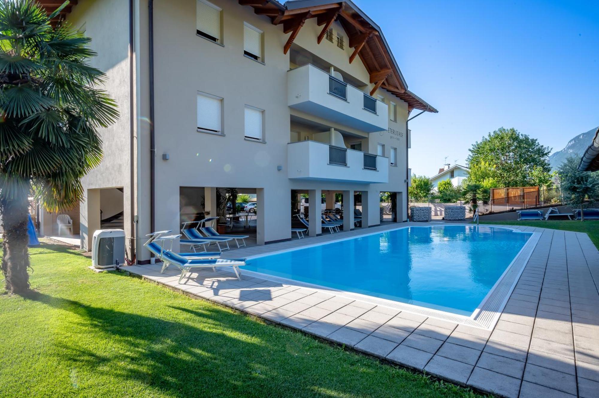 Garni Hotel Peterlinhof Caldaro Dış mekan fotoğraf