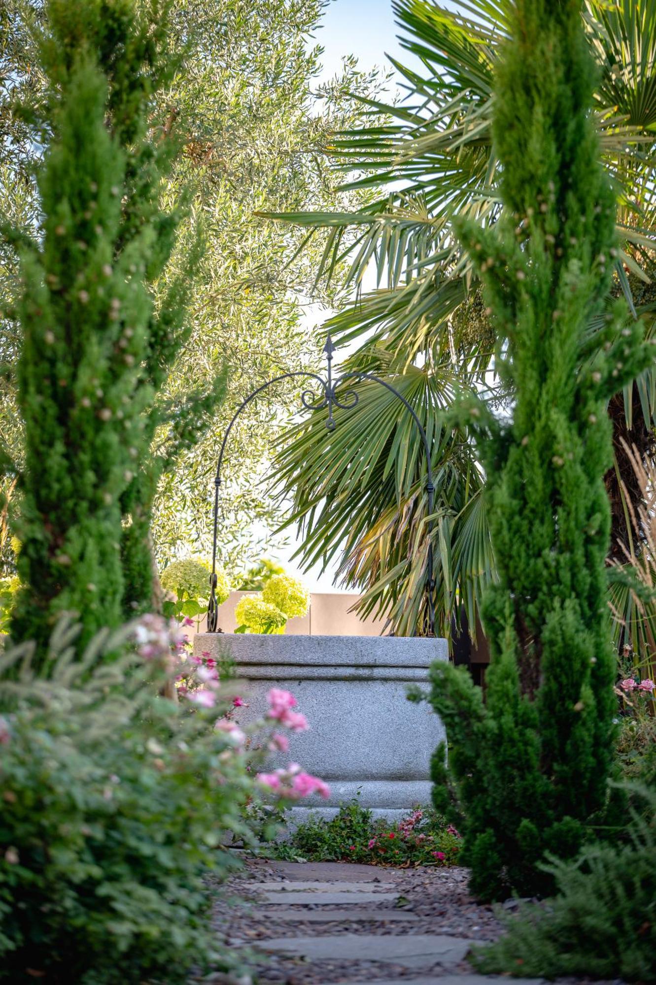 Garni Hotel Peterlinhof Caldaro Dış mekan fotoğraf