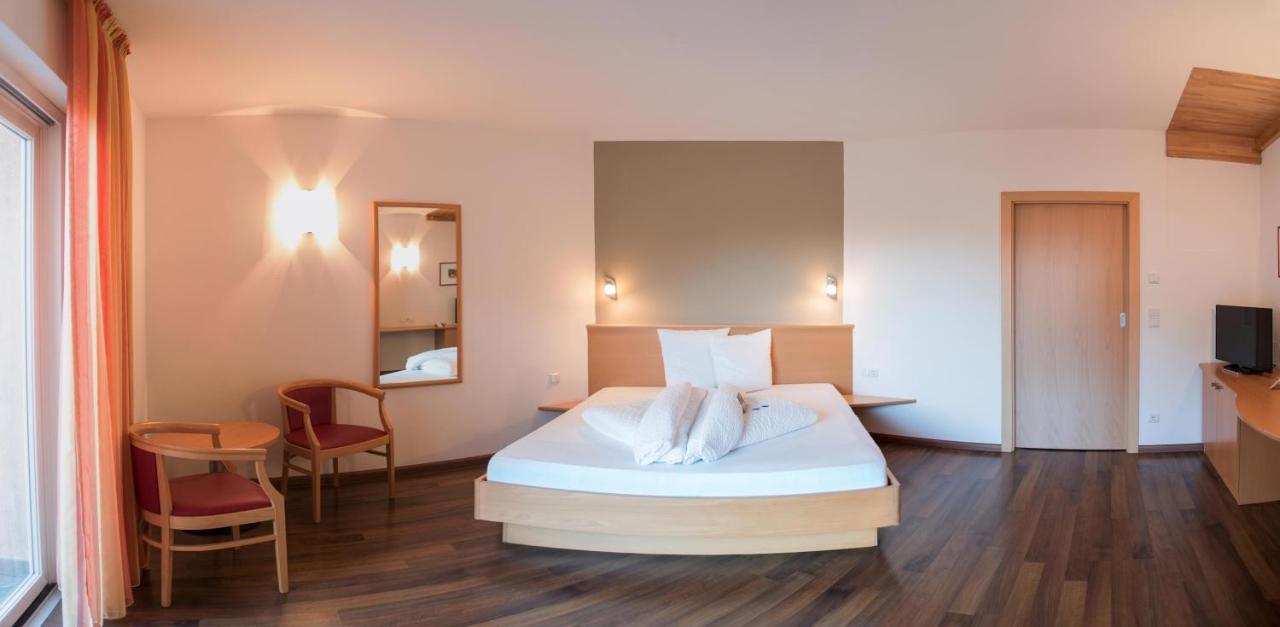Garni Hotel Peterlinhof Caldaro Dış mekan fotoğraf